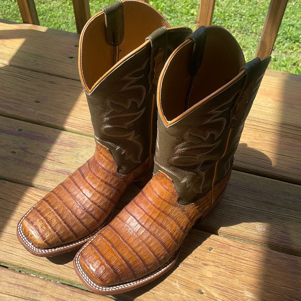 Caiman boots